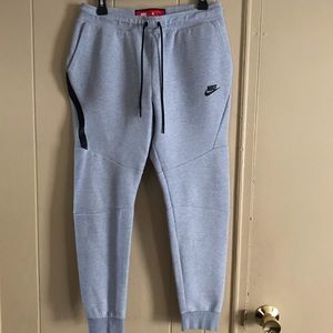 Nike Men’s Tech Fleece Jogger - Medium